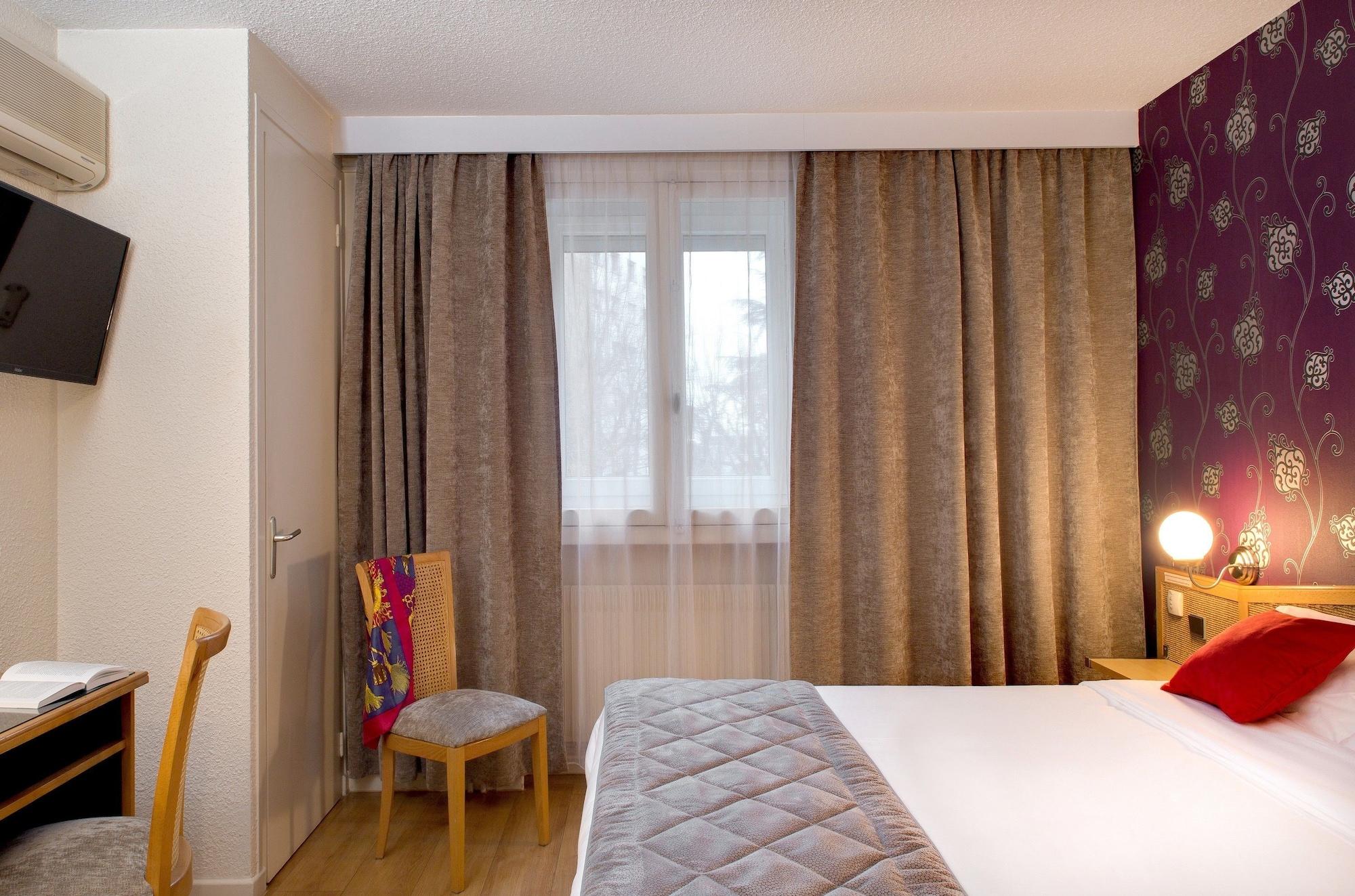 Logis Hotel Du Midi - Saint Etienne Sud Bagian luar foto