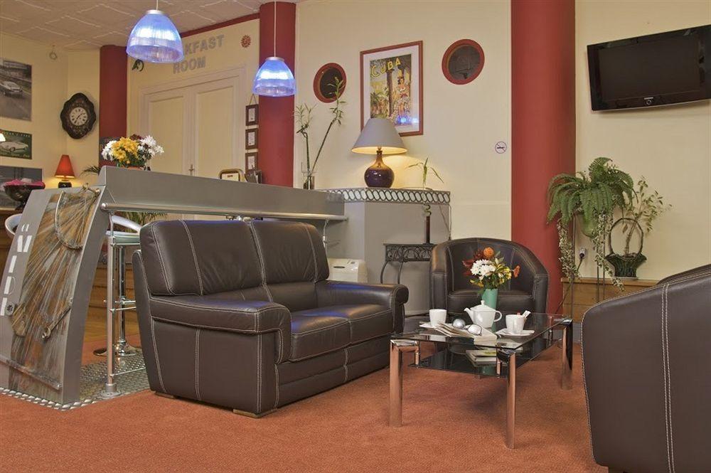 Logis Hotel Du Midi - Saint Etienne Sud Bagian luar foto